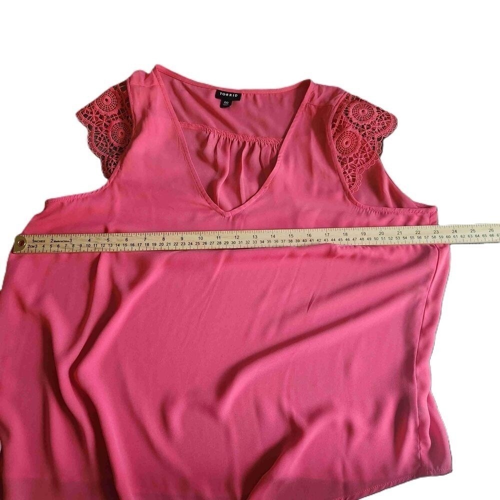 Torrid Pink V Neck Lace Sleeve Blouse Shirt Size 00 - Picture 6 of 7
